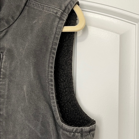 Carhartt Men's Gravel Color Sherpa Lined Sleeveless Jacket Vest - Picture 6 of 13